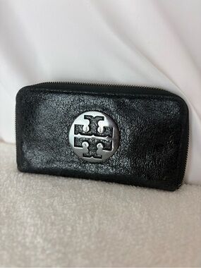Tory Burch Black Leather Zip Wallet with Silver Logo Medallion